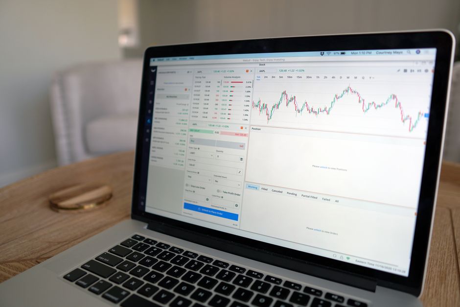 Mid-Year Net Worth Check: Review Assets and Debts Calmly