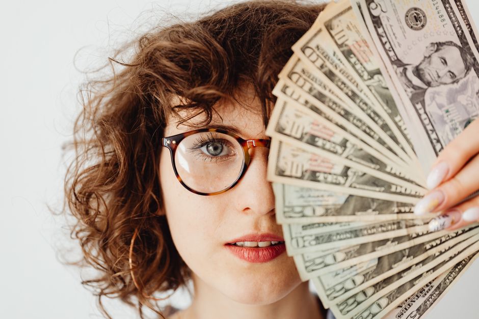 7 Frugal Living Hacks That Actually Work (Beyond Cutting Coffee)