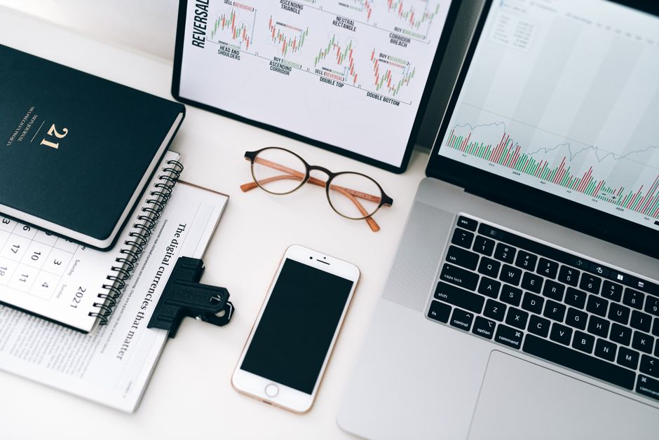 Robinhood Vs Fidelity Go: Robinhood vs. Fidelity Go: Which Robo-Advisor Saves You More in 2026?